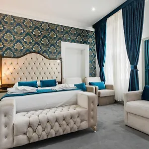 vilenza-aldgate-36a-38-newark-st.cambridgehotelsuk.com/